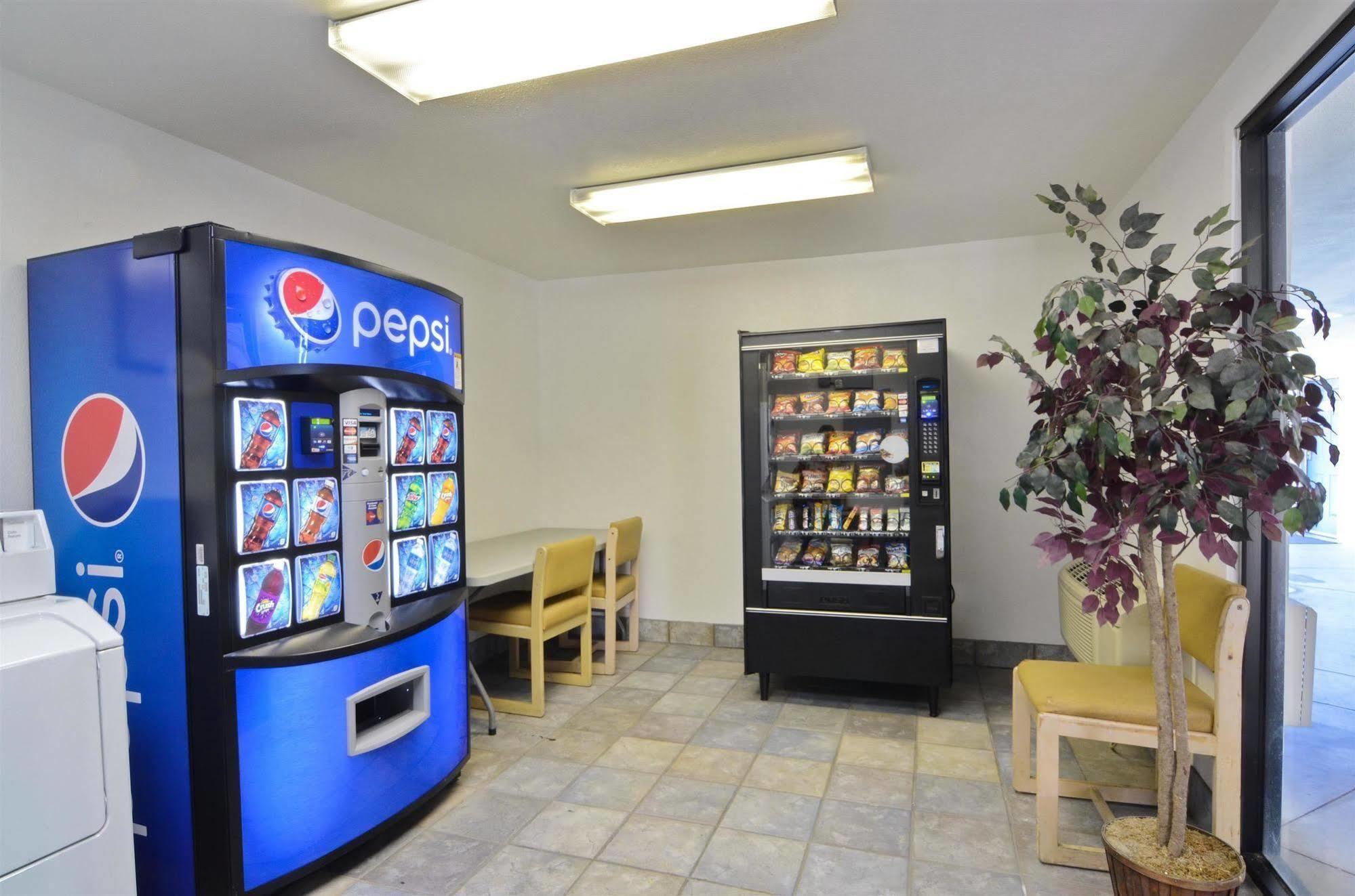 Motel 6-Palm Springs, Ca - East - Palm Canyon Exterior photo