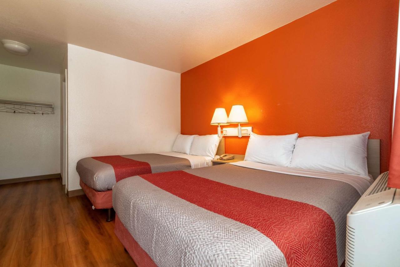 Motel 6-Palm Springs, Ca - East - Palm Canyon Exterior photo